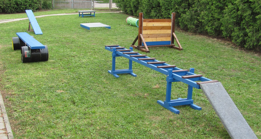 Výcvikové středisko, překážky